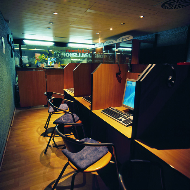 Rotterdam S Internet Cafes